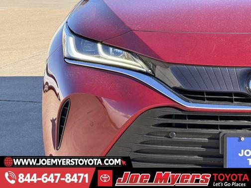 Ruby Flare Pearl 2022 Toyota Venza XLE