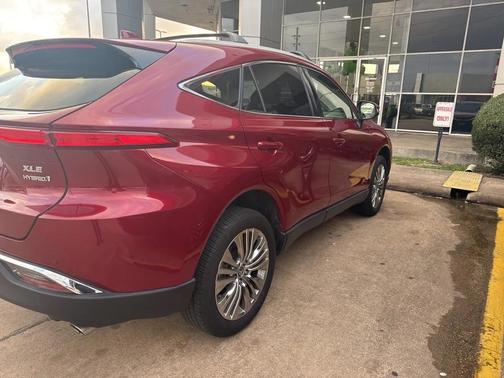 2022 Toyota Venza XLE