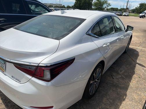 White Pearl 2024 Lexus ES 350 Base
