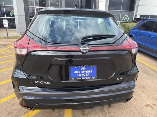 2024 Nissan Kicks SV