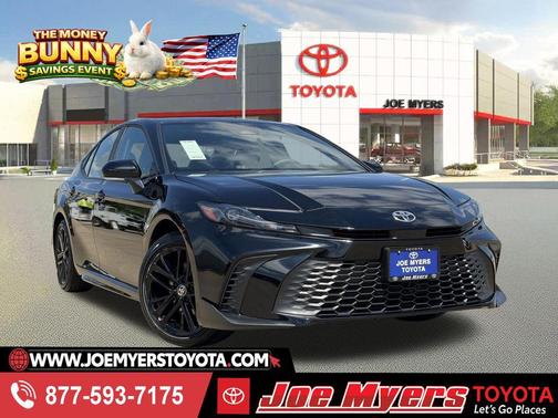 Black 2025 Toyota Camry SE