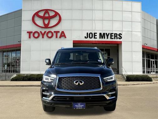 2022 INFINITI QX80 Luxe