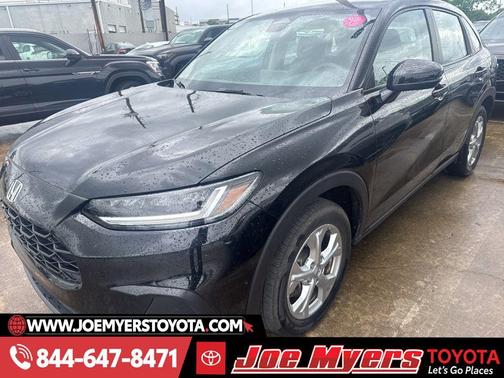 Crystal Black Pearl 2025 Honda HR-V LX