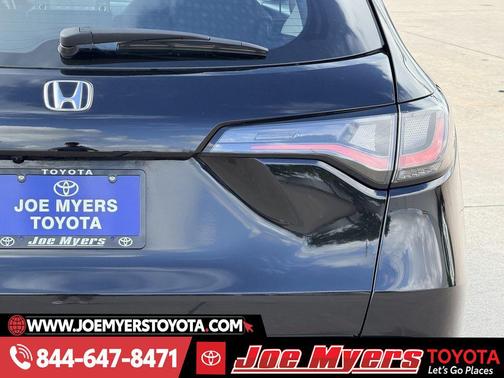 Crystal Black Pearl 2025 Honda HR-V LX