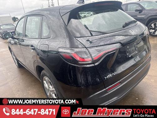 Crystal Black Pearl 2025 Honda HR-V LX