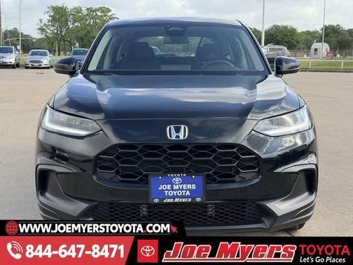 Crystal Black Pearl 2025 Honda HR-V LX