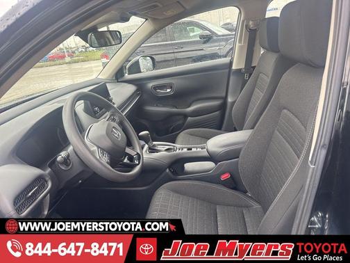 Crystal Black Pearl 2025 Honda HR-V LX