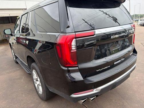 Onyx Black 2025 GMC Yukon Denali