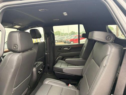 Onyx Black 2025 GMC Yukon Denali