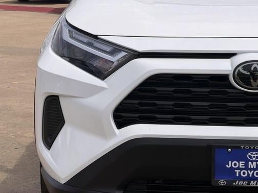 Ice 2025 Toyota RAV4 XLE