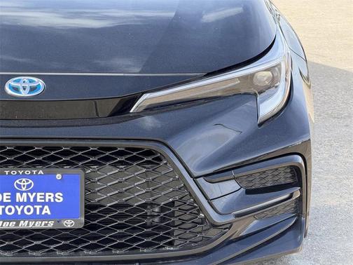 2025 Toyota Corolla Hybrid SE