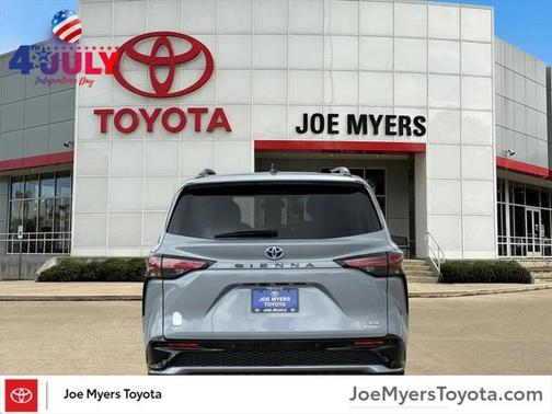 2023 Toyota Sienna XSE 7 Passenger