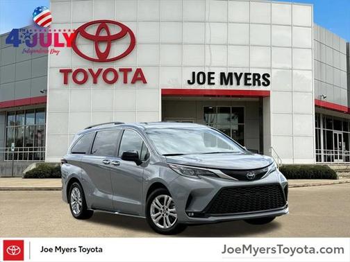 2023 Toyota Sienna XSE 7 Passenger