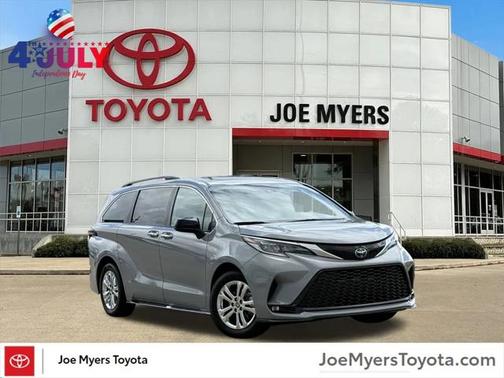 2023 Toyota Sienna XSE 7 Passenger