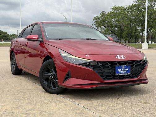 Fluid Metal 2023 Hyundai ELANTRA SEL