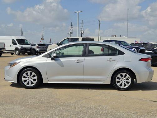 Classic Silver Metallic 2025 Toyota Corolla LE