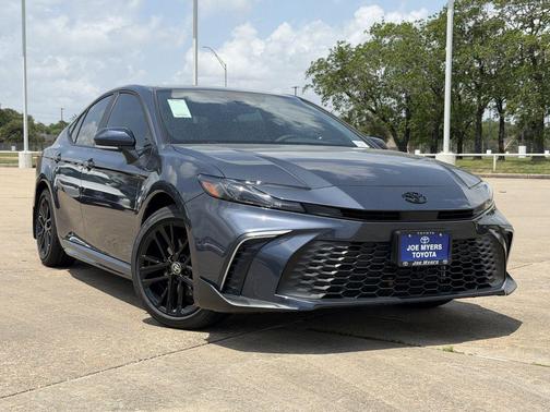 Dark Cosmos 2026 Toyota Camry SE