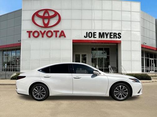 2022 Lexus ES 350 Base