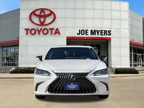 2022 Lexus ES 350 Base