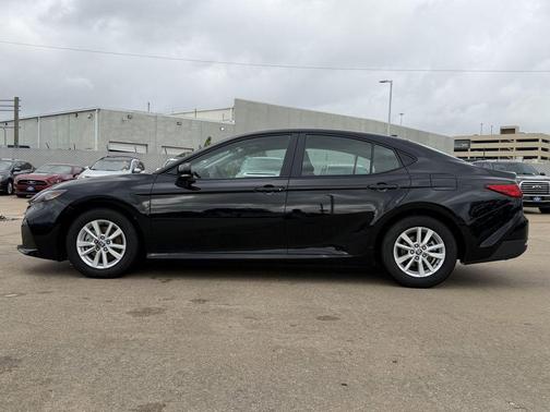 Ice Cap 2026 Toyota Camry LE