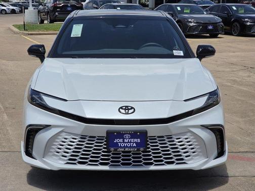 Wind Chill Pearl 2026 Toyota Camry XSE