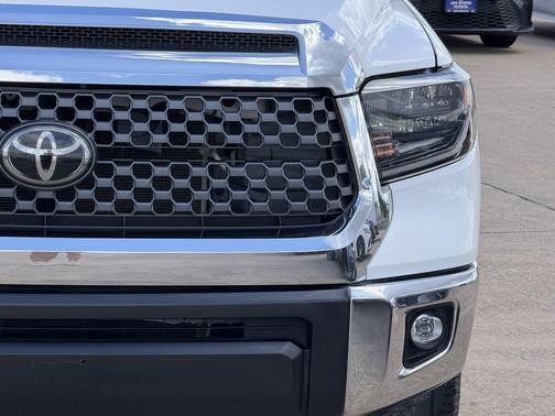 Super White 2021 Toyota Tundra SR5