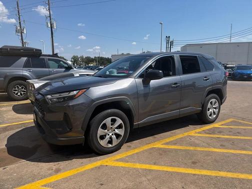 2023 Toyota RAV4 LE