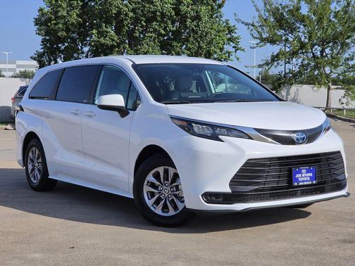 Ice 2025 Toyota Sienna LE