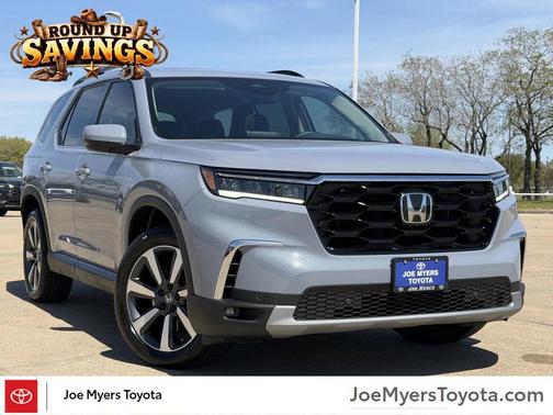 2025 Honda Pilot Touring 8-Passenger