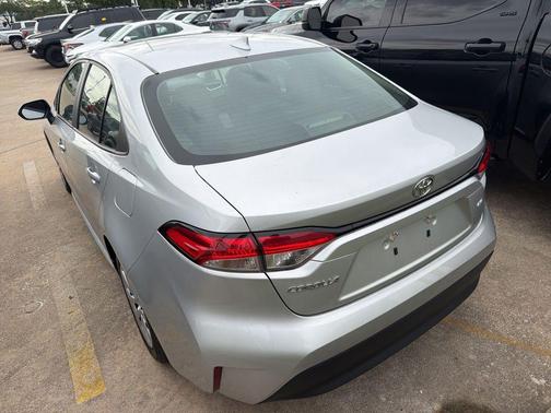 Classic Silver Metallic 2024 Toyota Corolla LE