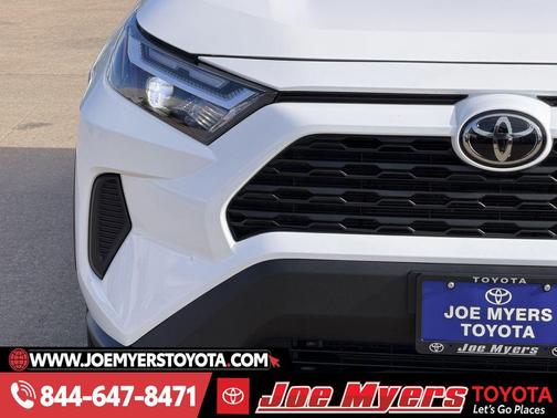 2025 Toyota RAV4 XLE