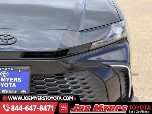 Midnight Black Metallic 2025 Toyota Camry SE