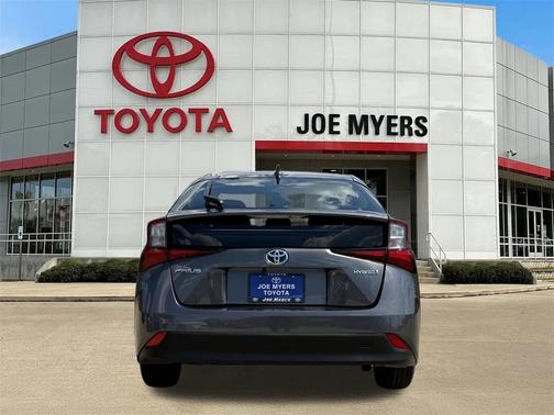 2022 Toyota Prius LE