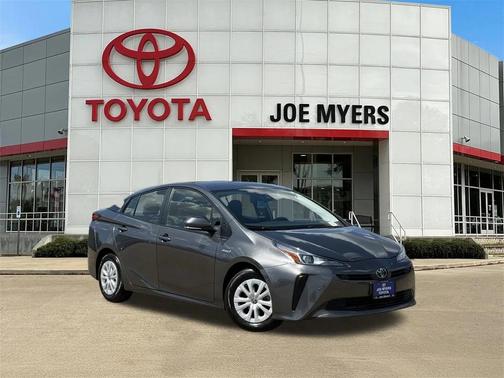 2022 Toyota Prius LE