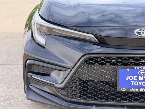 Midnight Black Metallic 2026 Toyota Corolla SE