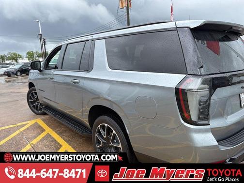 Sterling Gray Metallic 2025 Chevrolet Suburban RST