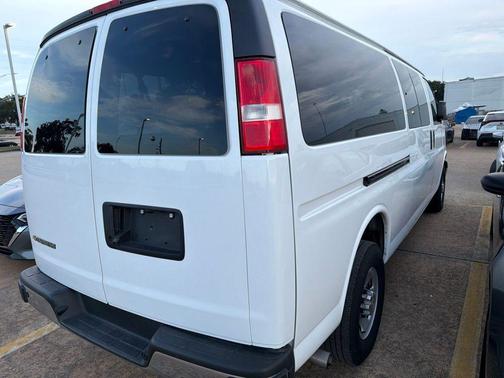 Summit White 2024 Chevrolet Express 3500 RWD 3500 Extended Wheelbase LT
