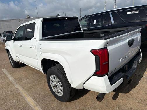 Ice 2025 Toyota Tacoma SR5