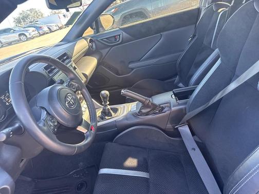 2024 Toyota GR86 Premium