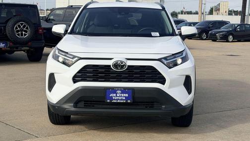Ice Cap 2025 Toyota RAV4 XLE