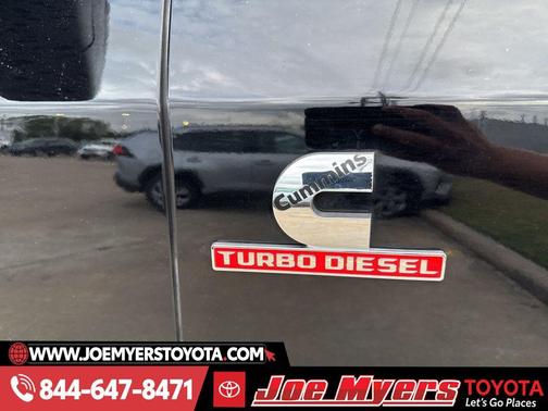 Diamond Black Crystal Pearlcoat 2024 RAM 3500 Big Horn Crew Cab 4x4 8' Box