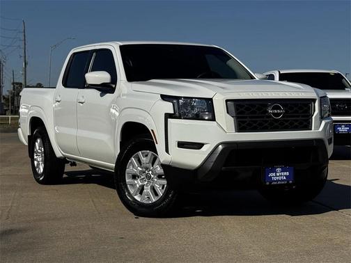 2023 Nissan Frontier SV