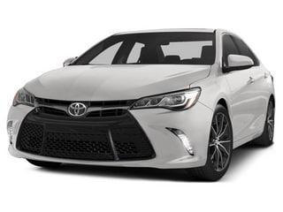 Super White 2015 Toyota Camry SE