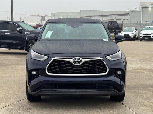 2025 Toyota Highlander LE