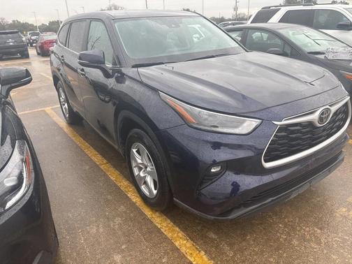 2025 Toyota Highlander LE