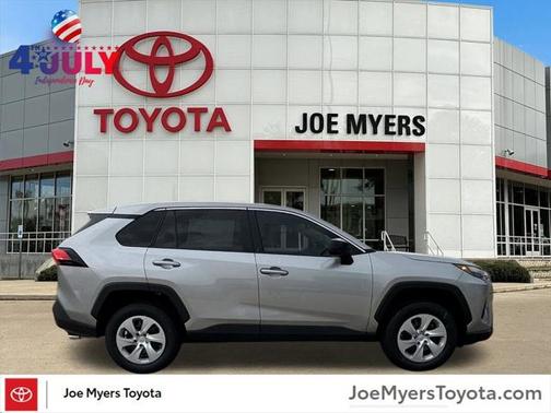 2025 Toyota RAV4 LE