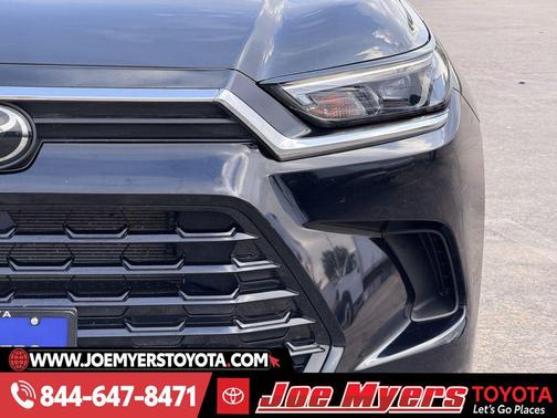 Midnight Black Metallic 2025 Toyota Grand Highlander XLE