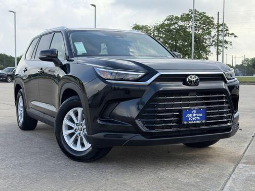 Midnight Black Metallic 2025 Toyota Grand Highlander XLE