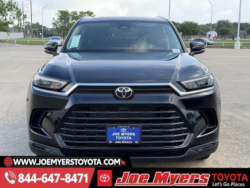 Midnight Black Metallic 2025 Toyota Grand Highlander XLE