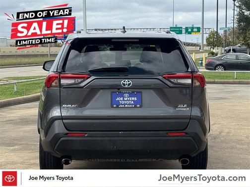 2022 Toyota RAV4 Hybrid XLE